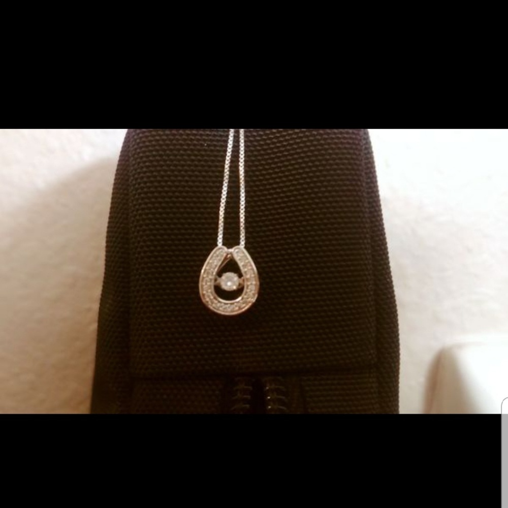 Diamonds in rhythm necklace